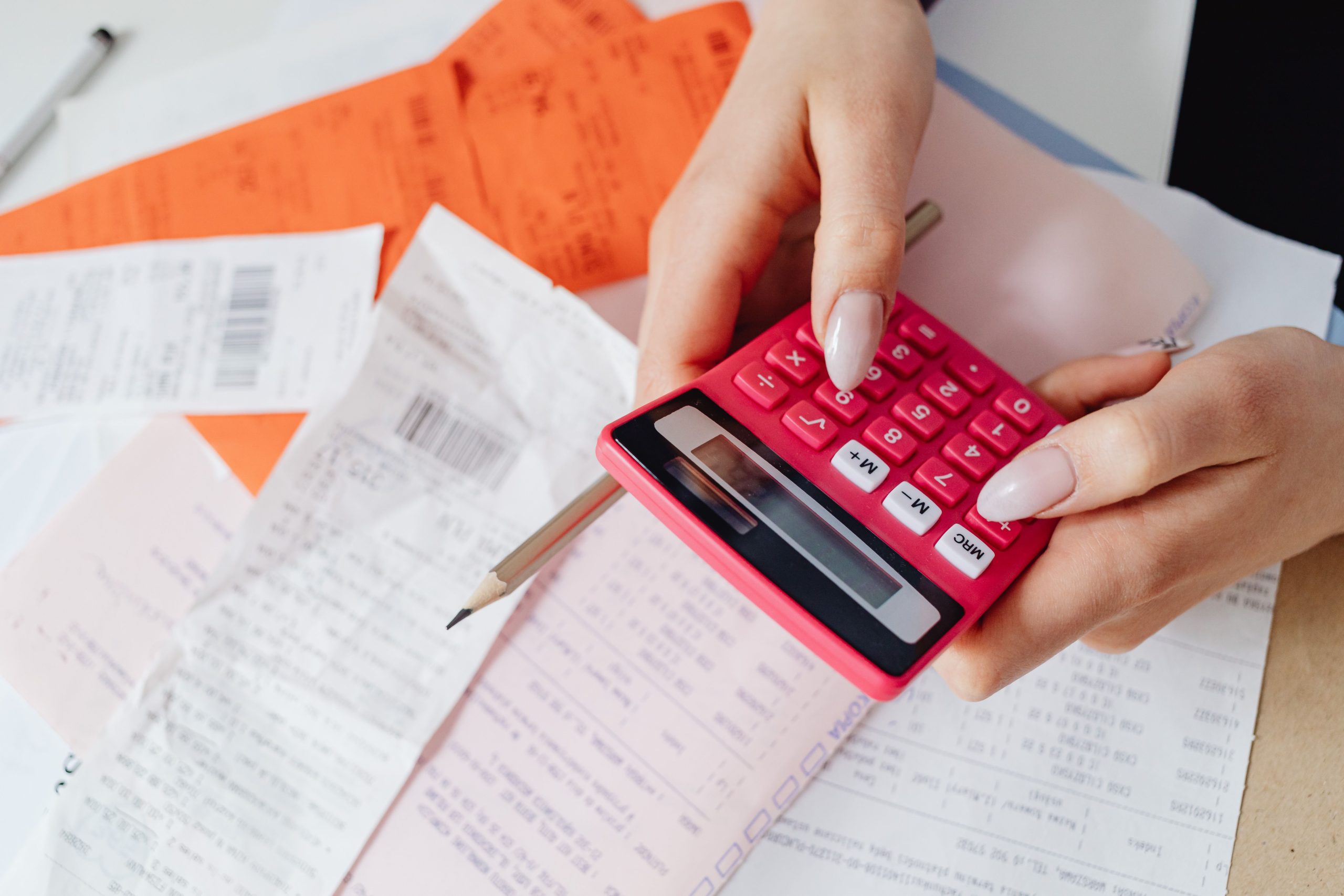 How to Save Money on Utilities for Large Families